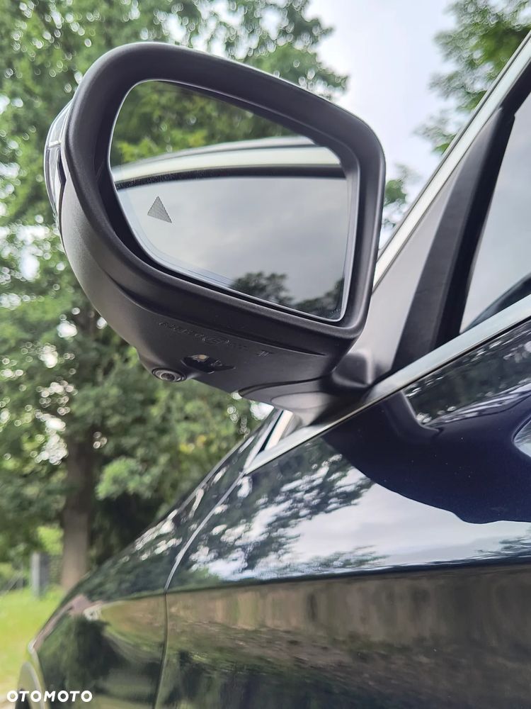 Mercedes-Benz GLC - 27