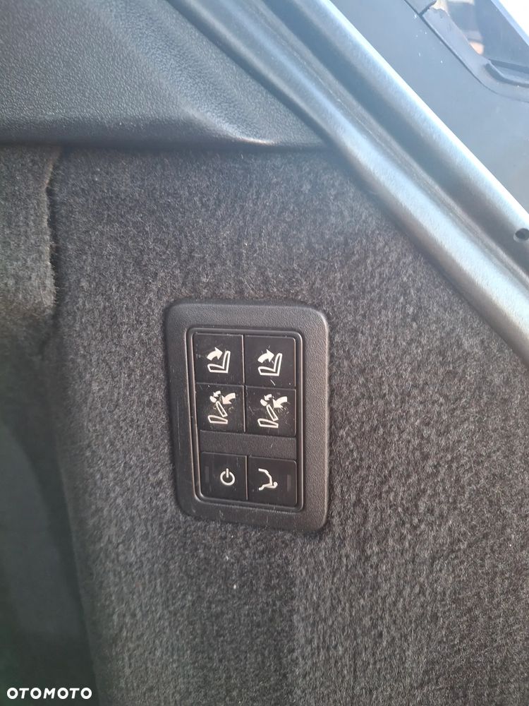 Land Rover Range Rover Sport S 3.0 SD V6 HSE - 21