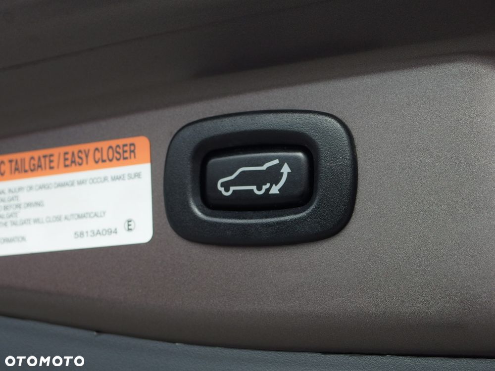 Mitsubishi Outlander 2.0 Instyle + 4WD CVT - 20