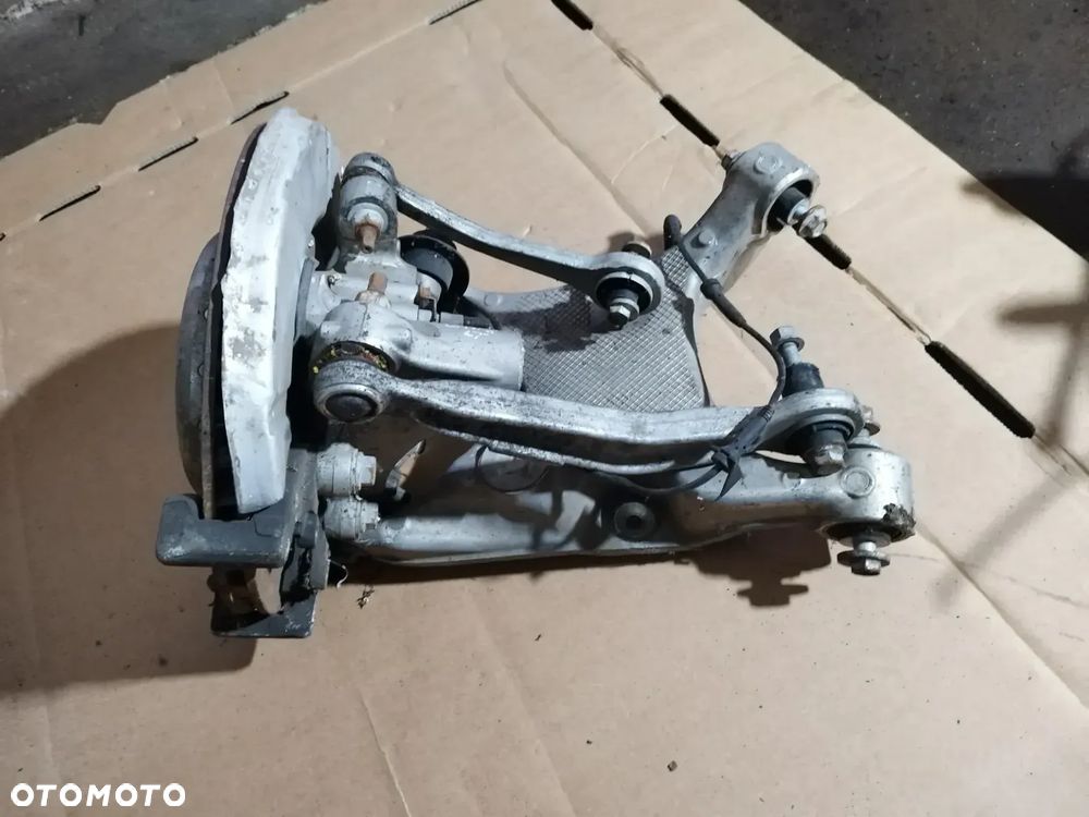 BMW 6 E63 E64 ZWROTNICA PIASTA KOŁA TYŁ LEWA WAHACZ TYŁ LEWY - 1