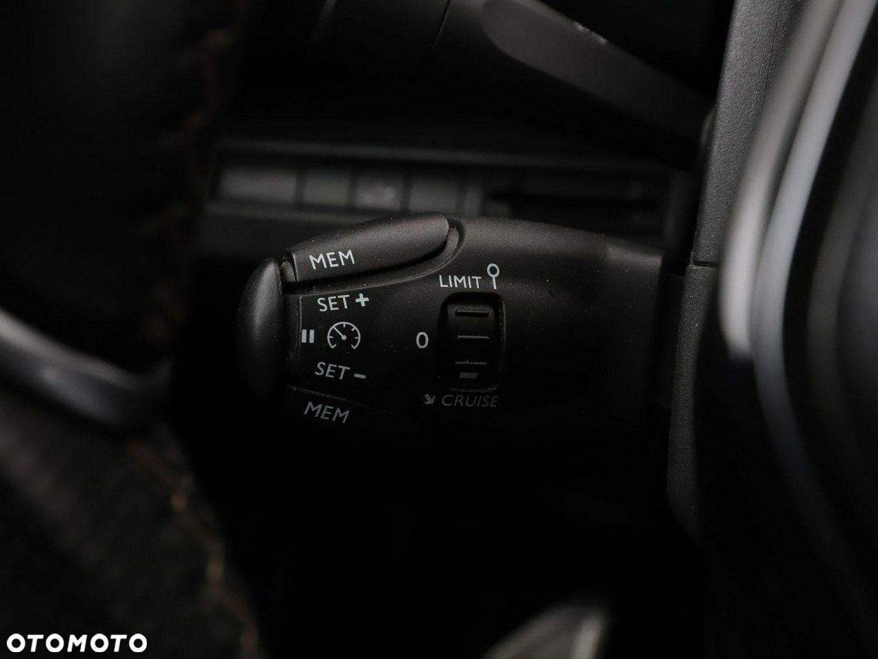 Peugeot 3008 PureTech 130 Stop & Start GPF Allure Pack - 36
