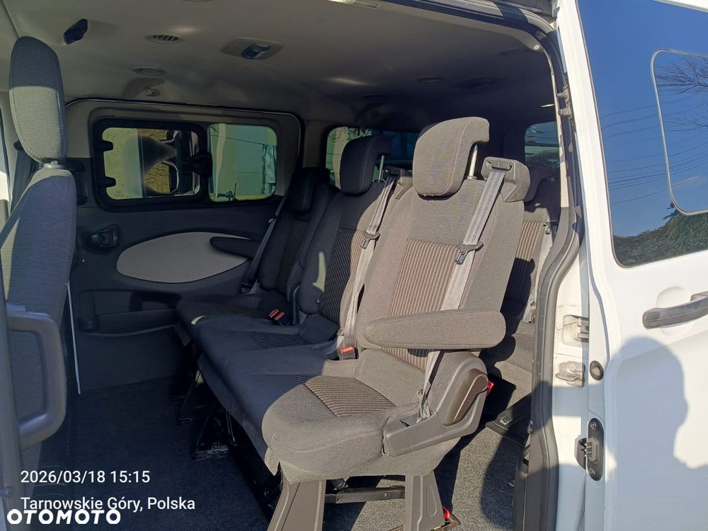 Ford Tourneo Custom - 10
