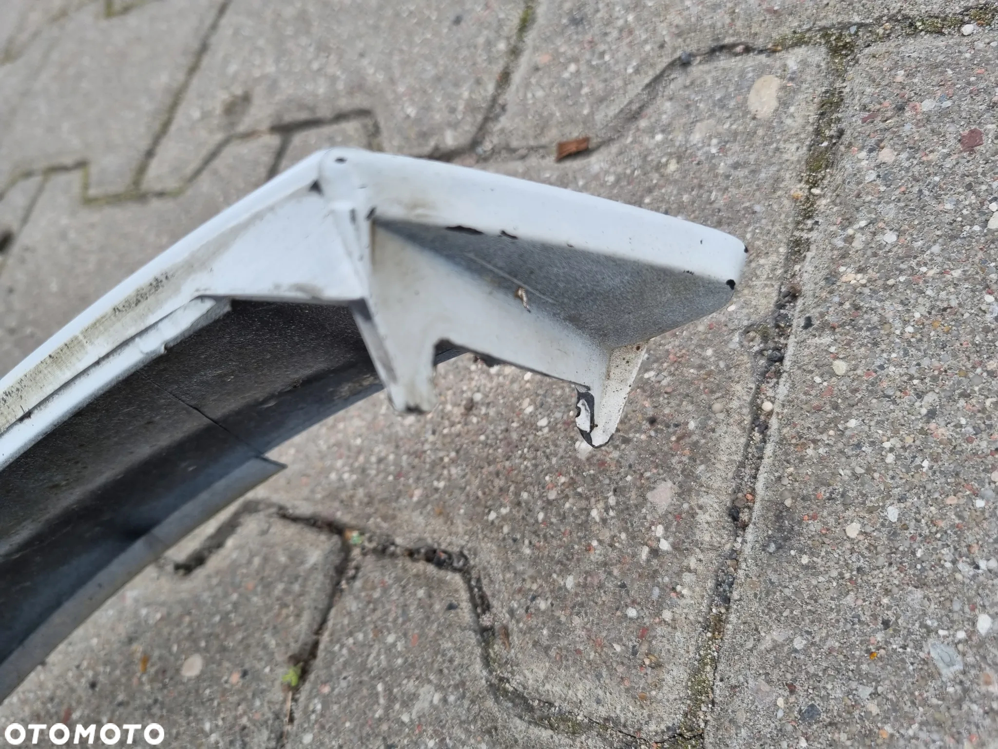 ATRAPA GRILL OPEL VIVARO 01-06r. - 3