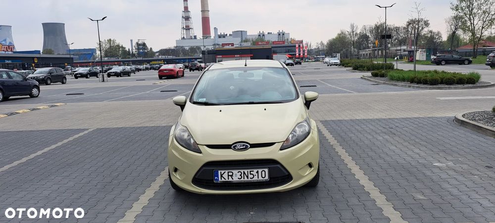 Ford Fiesta - 2