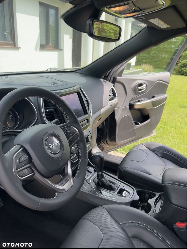 Jeep Cherokee - 6