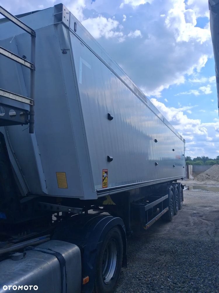 Schmitz Cargobull - 1
