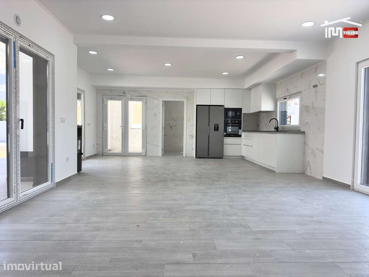 Incrível Moradia T4+1 - Com 612M2 de Terreno - Grande imagem: 4/40