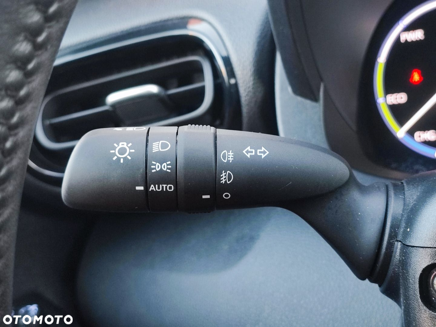 Toyota Yaris Cross - 19