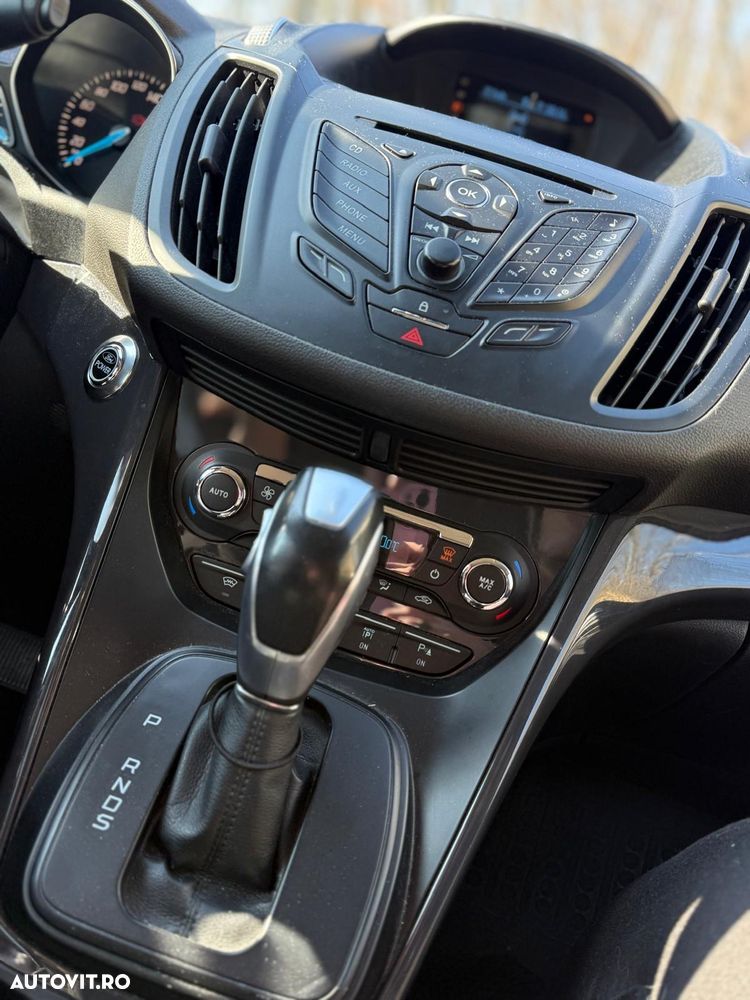 Ford Kuga 2.0 TDCi Powershift 4WD Titanium - 29