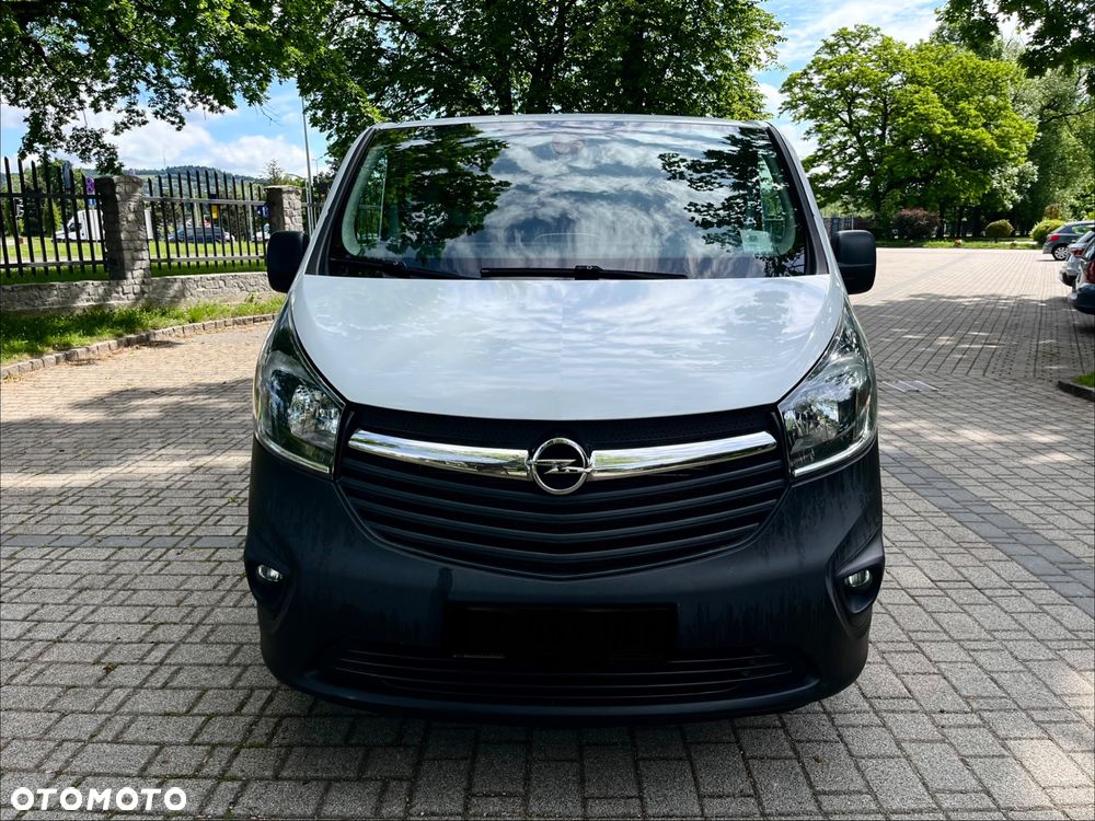 Opel Vivaro - 1
