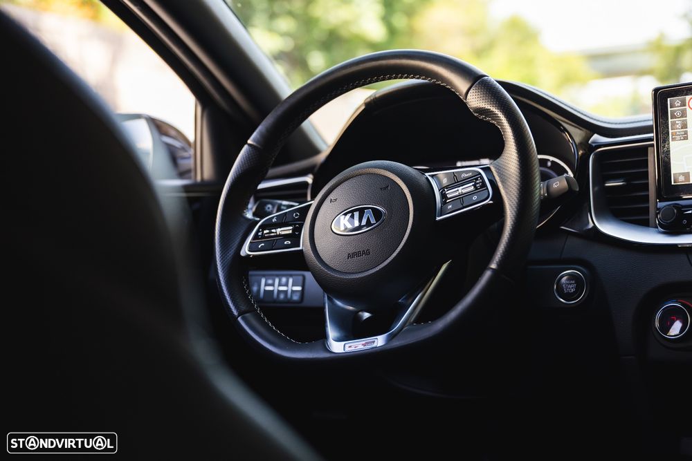 Kia ProCeed - 13