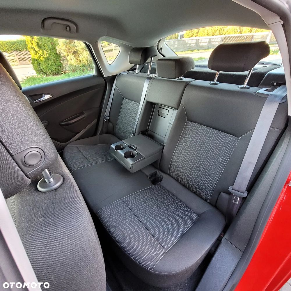 Opel Astra - 16