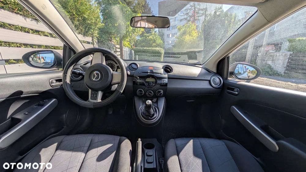 Mazda 2 - 8