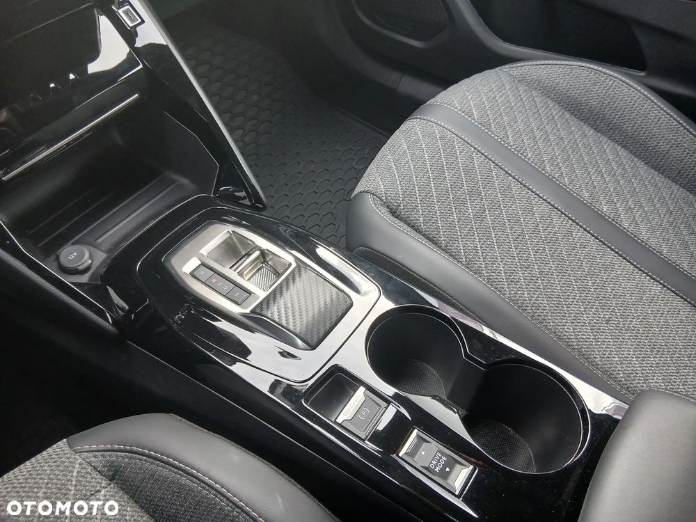 Peugeot 2008 1.2 PureTech Allure Pack S&S EAT8 - 20