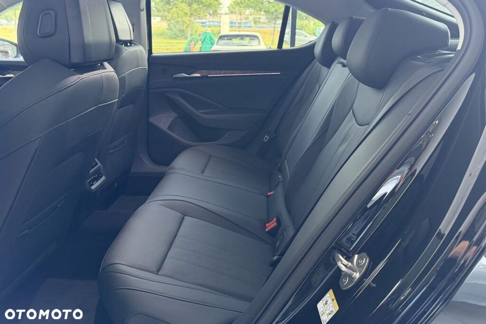 Skoda Superb 2.0 TSI L&K DSG - 13