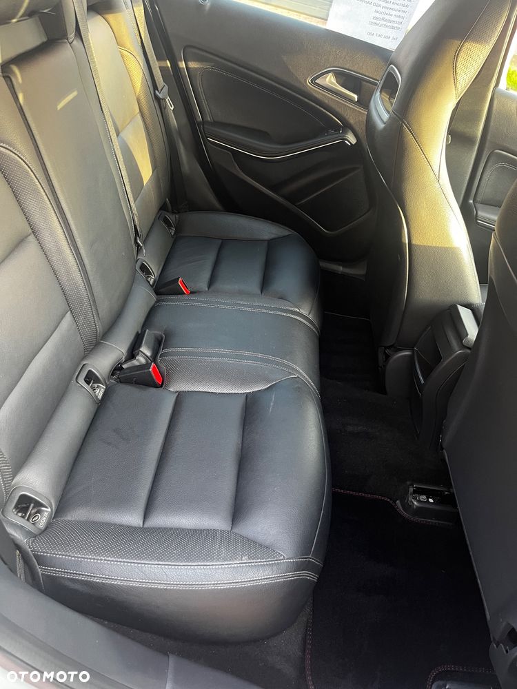 Mercedes-Benz Klasa A 180 (BlueEFFICIENCY) - 14