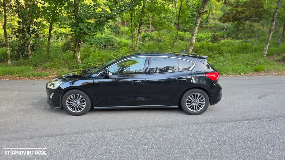 Ford Focus 1.0 EcoBoost S&S ST-LINE X - 6