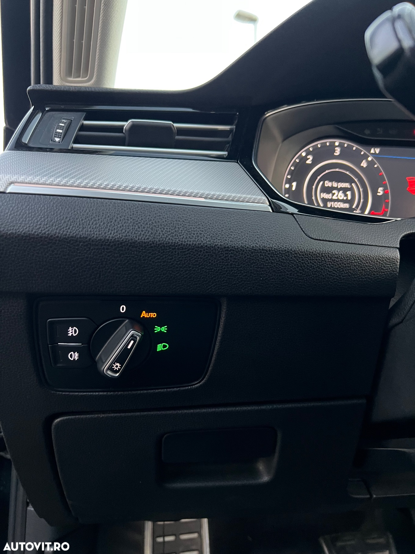 Volkswagen Passat Variant 2.0 TDI DSG 4Motion Highline - 22