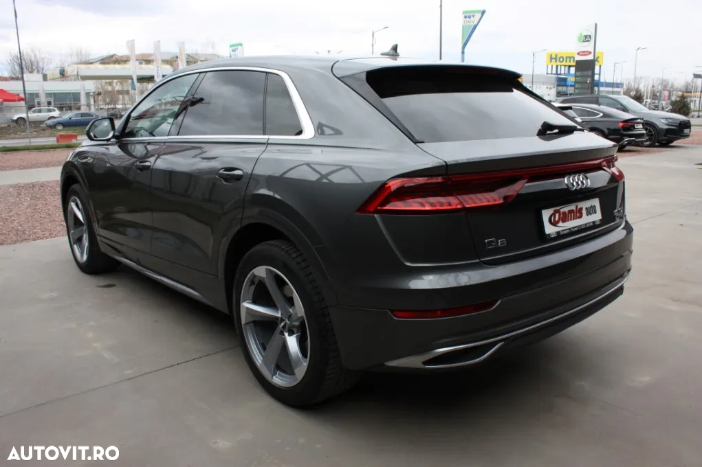 Audi Q8 - 6