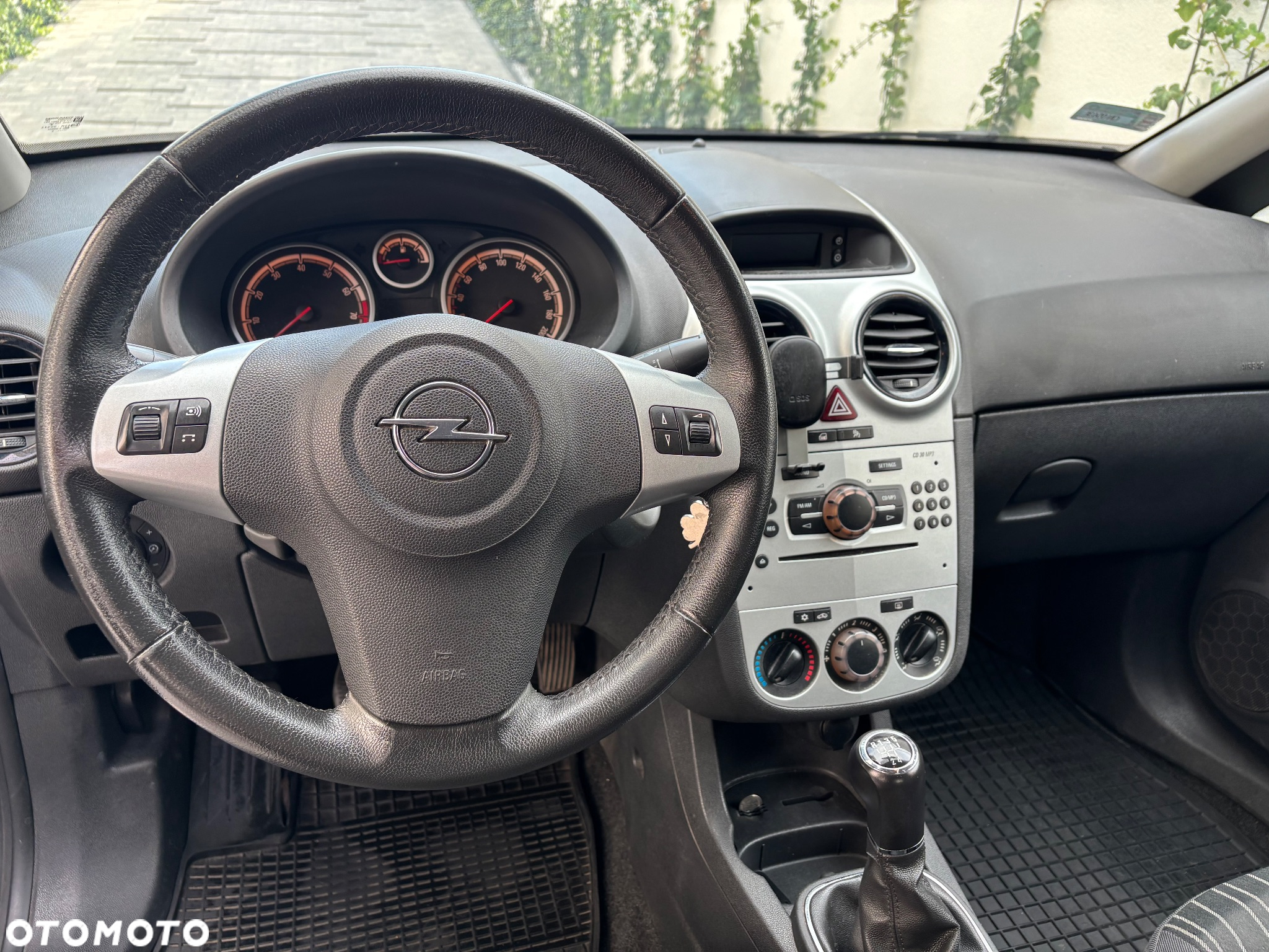 Opel Corsa 1.2 16V Essentia - 3