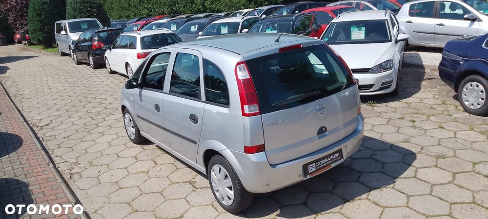Opel Meriva ver-1-6-16v-cosmo-easytronic - 28