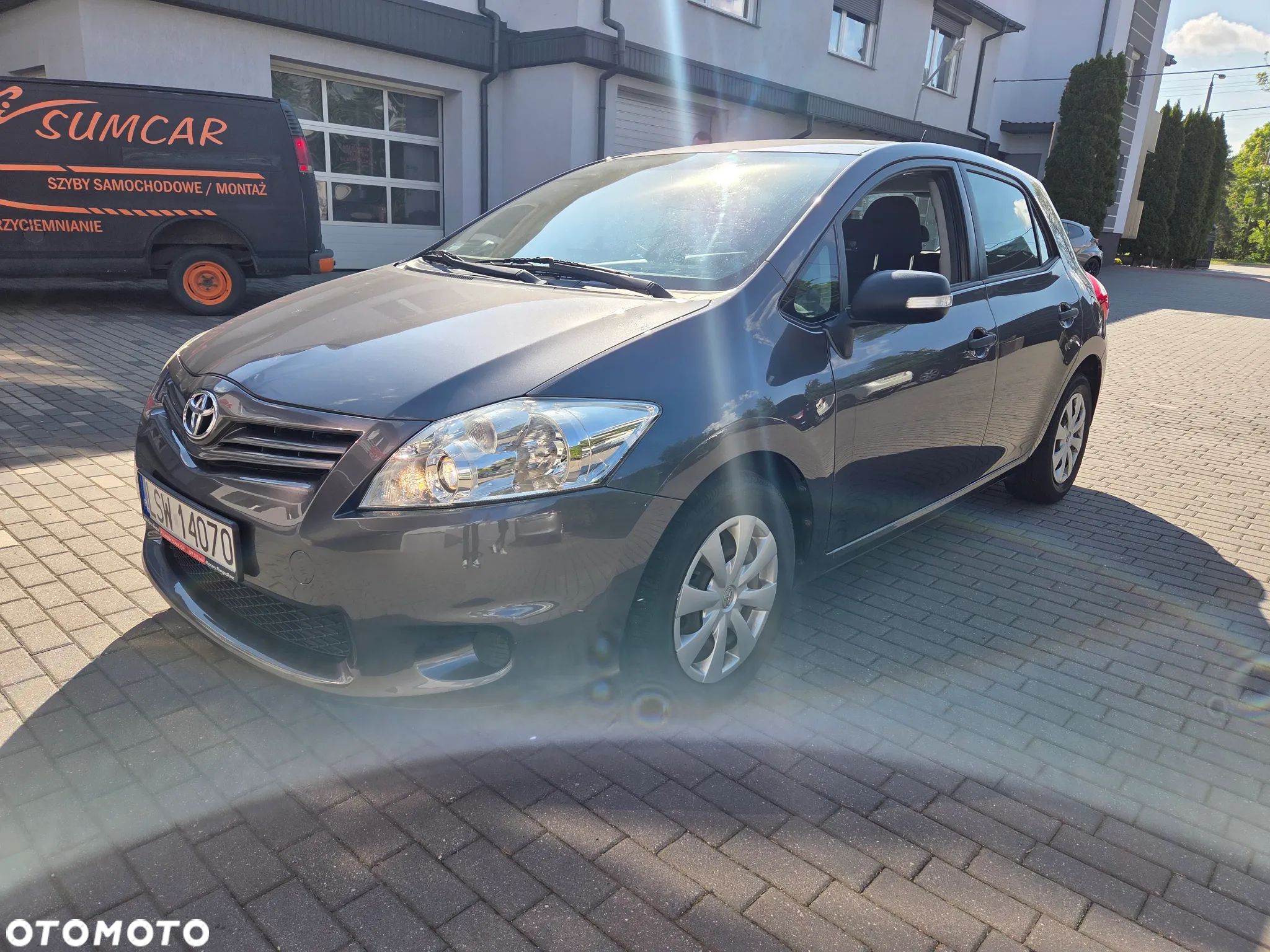 Toyota Auris - 1