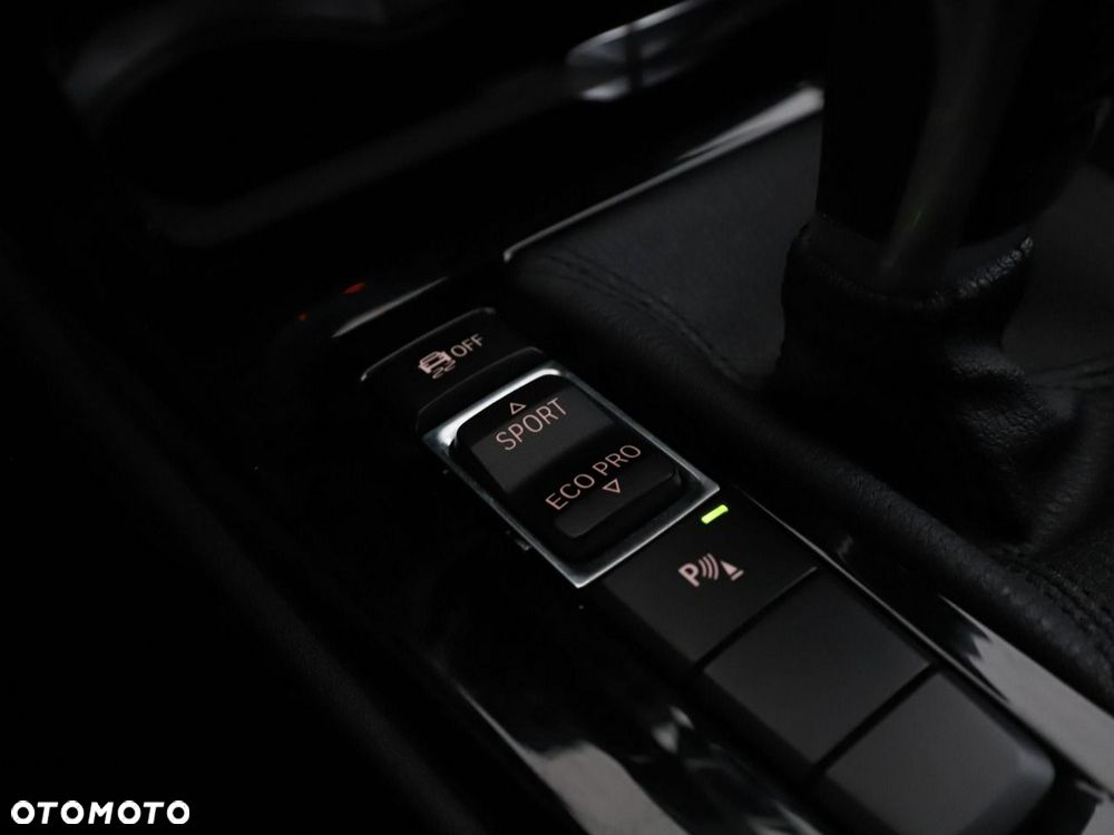 BMW X1 sDrive20d xLine - 29