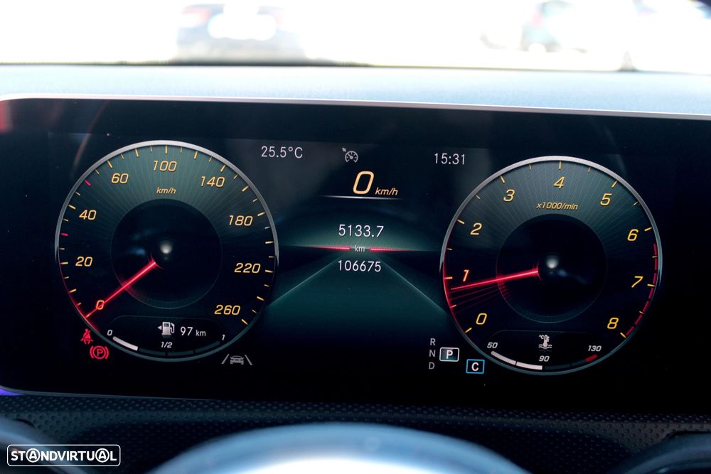 Mercedes-Benz A 180 7G-DCT AMG Line - 11