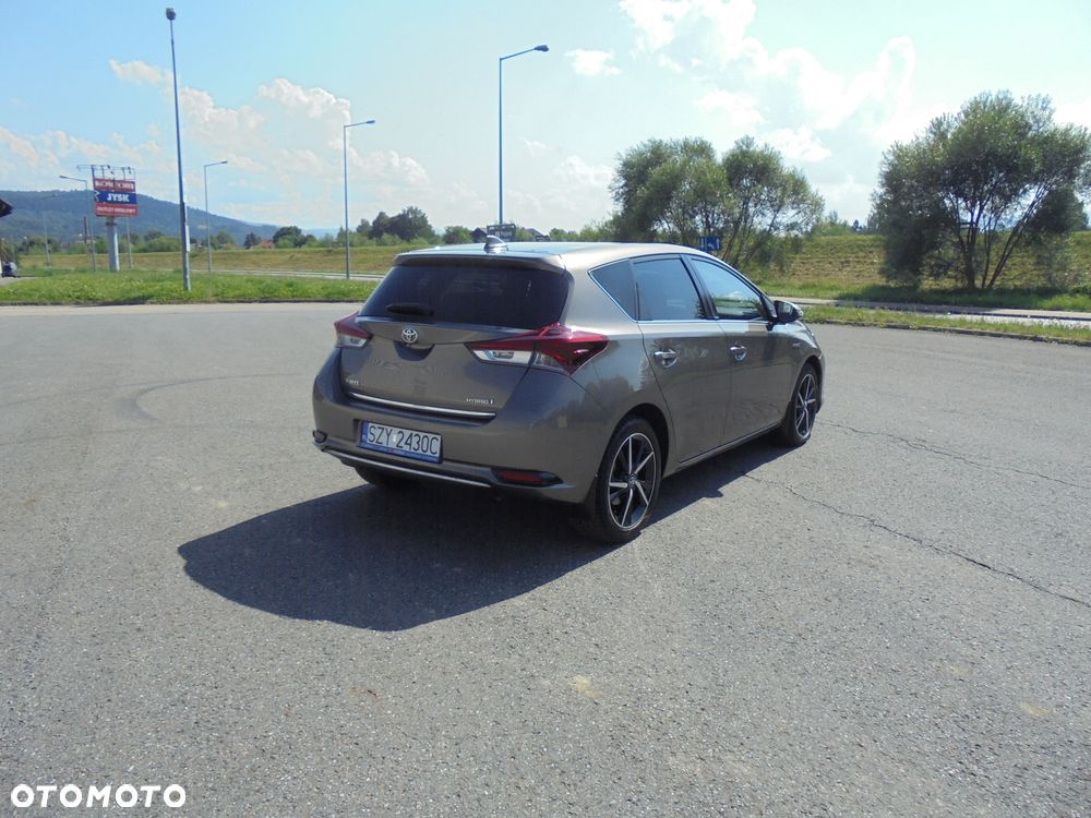 Toyota Auris - 12