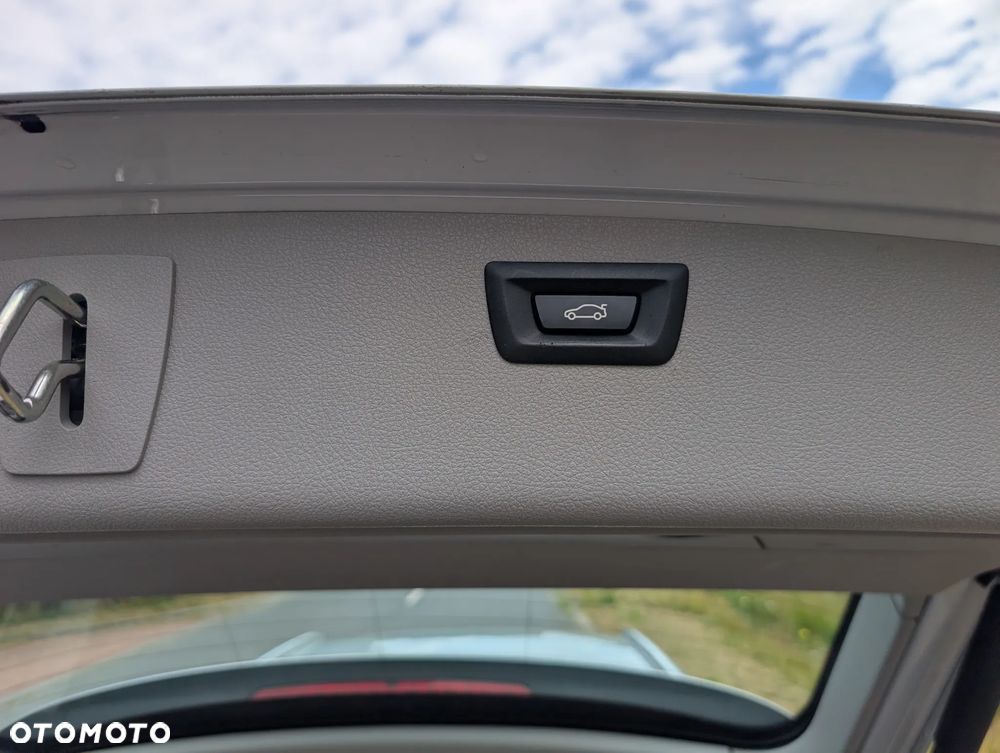 BMW Seria 3 318d xDrive Advantage - 30