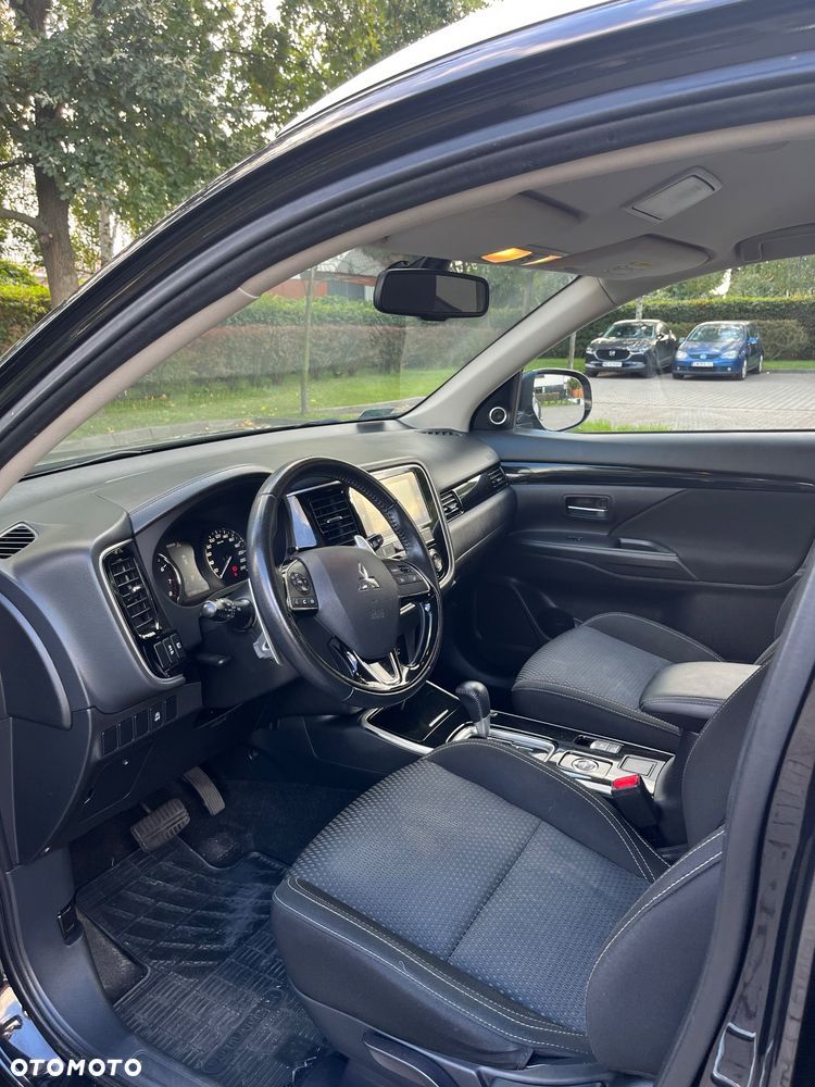 Mitsubishi Outlander 2.0 Intense + SDA 4WD CVT - 11