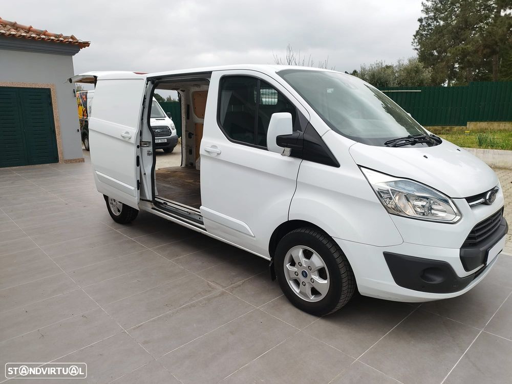Ford Transit Custom  2.2 Tdci 125 Cv L2H1 Longa, 2 portas laterais - 26