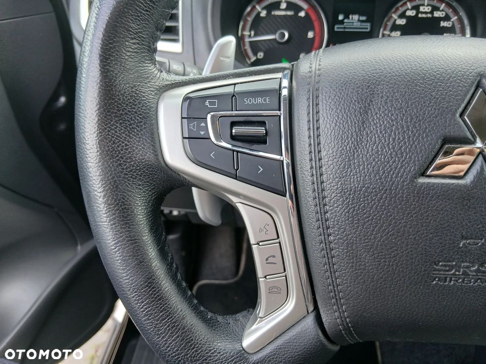 Mitsubishi L200 2.2 d DC Instyle Plus - 14