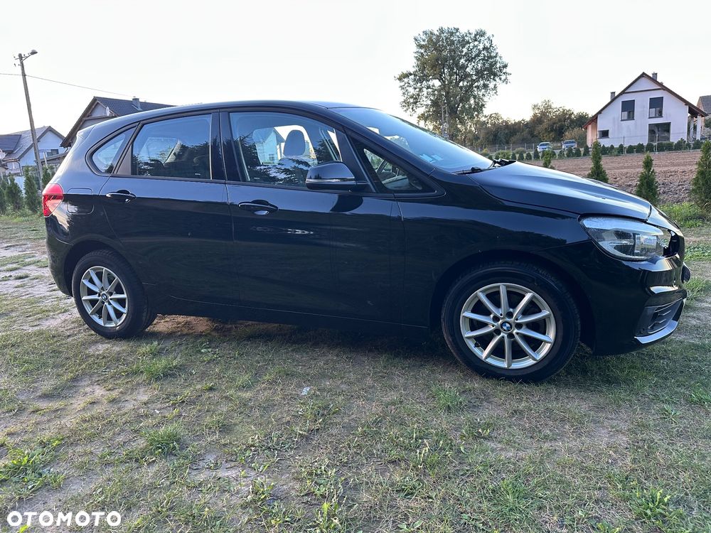 BMW Seria 2 216d Active Tourer Sport Line - 2