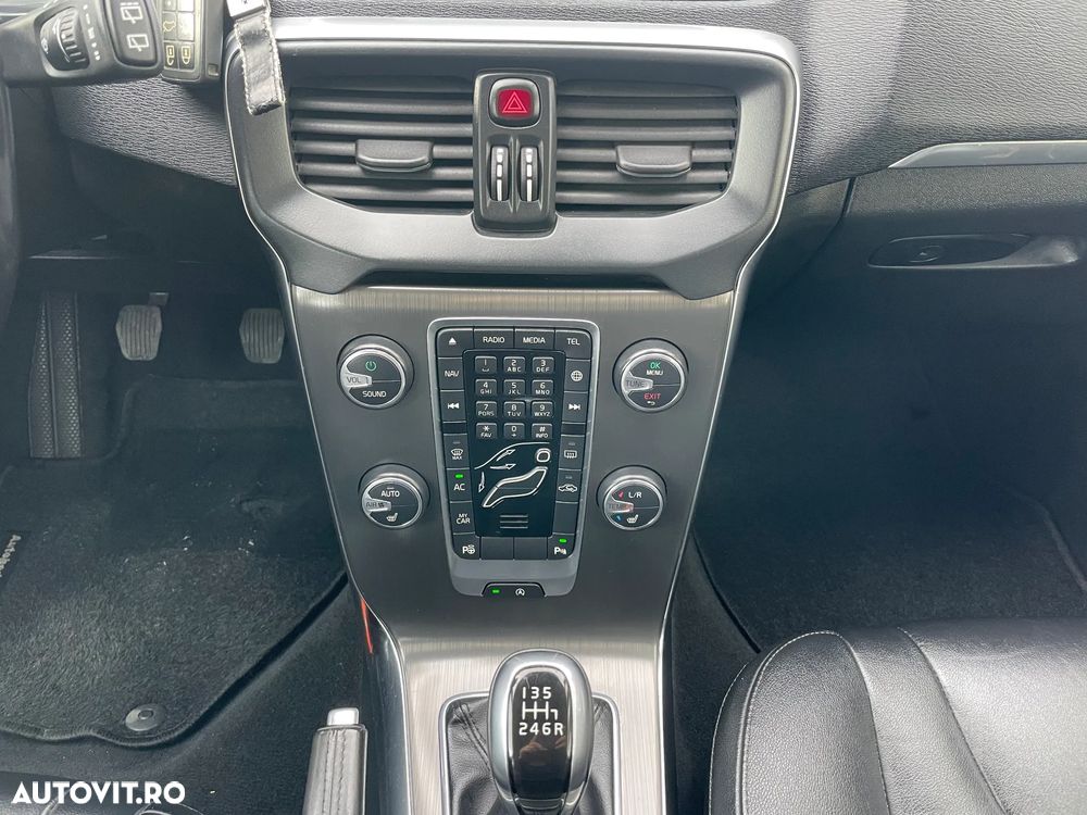 Volvo V40 - 21