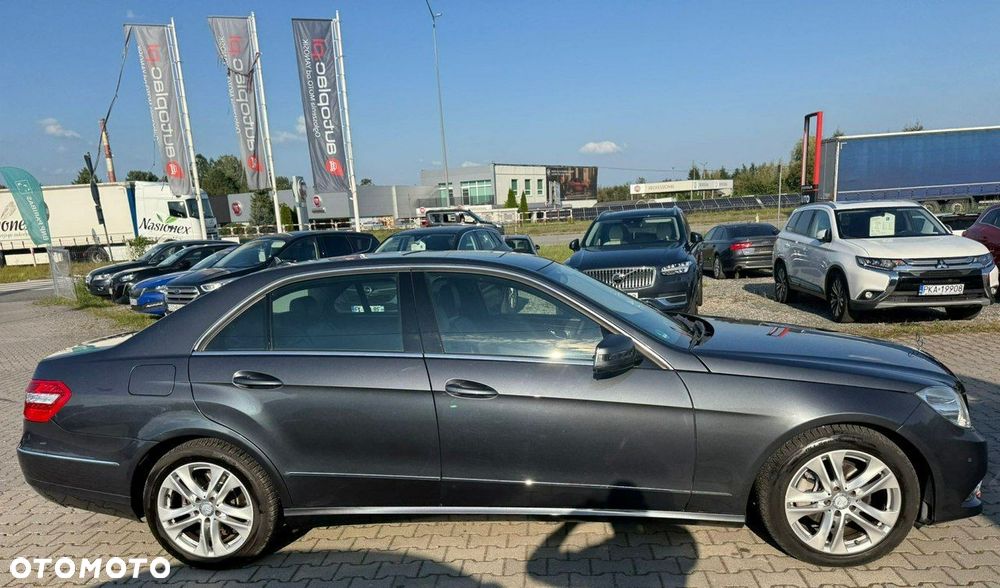 Mercedes-Benz Klasa E 220 T CDI 7G-TRONIC Avantgarde - 10