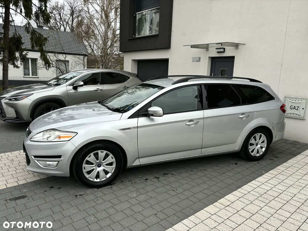 Ford Mondeo 1.6 TDCi Champions Edition - 13