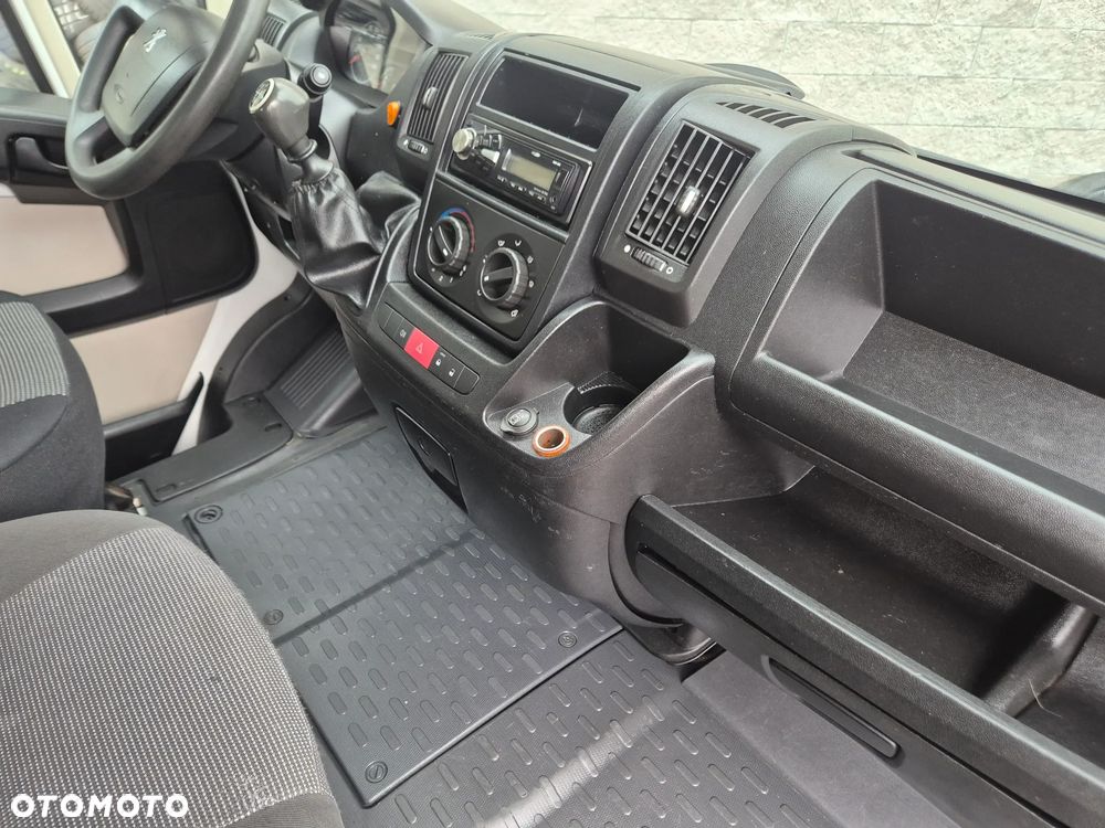 Peugeot BOXER - 24