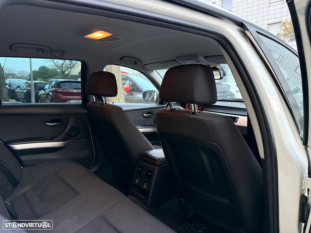 BMW 318 d DPF Edition Lifestyle - 12