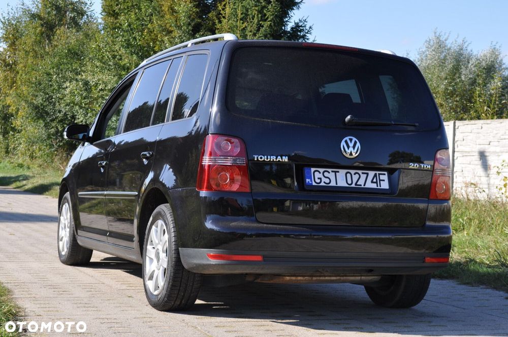 Volkswagen Touran - 3