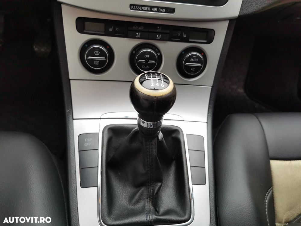 Volkswagen Passat - 28