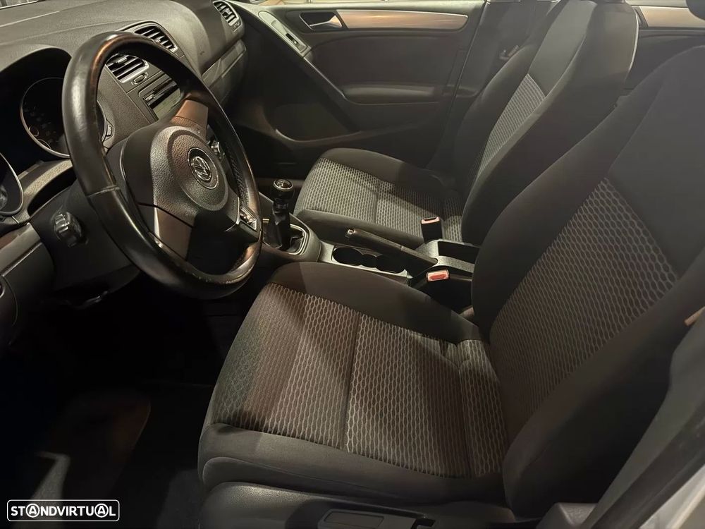 VW Golf 1.6 TDi Trendline BlueMotion - 10