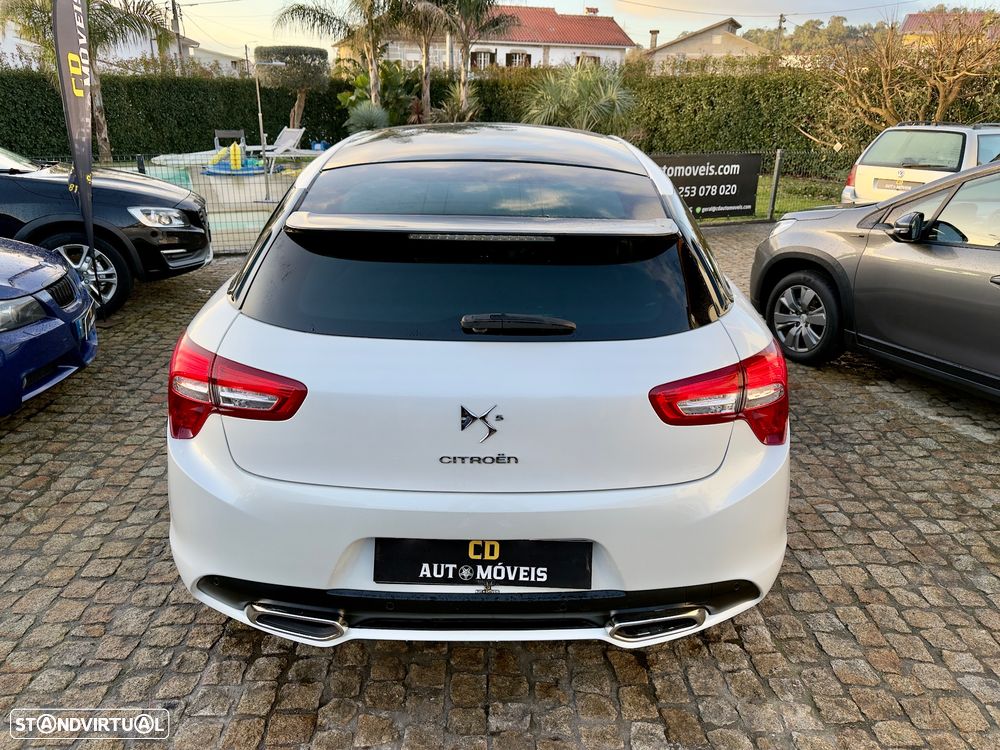 Citroën DS5 e-HDi 115 EGS6 SoChic - 19