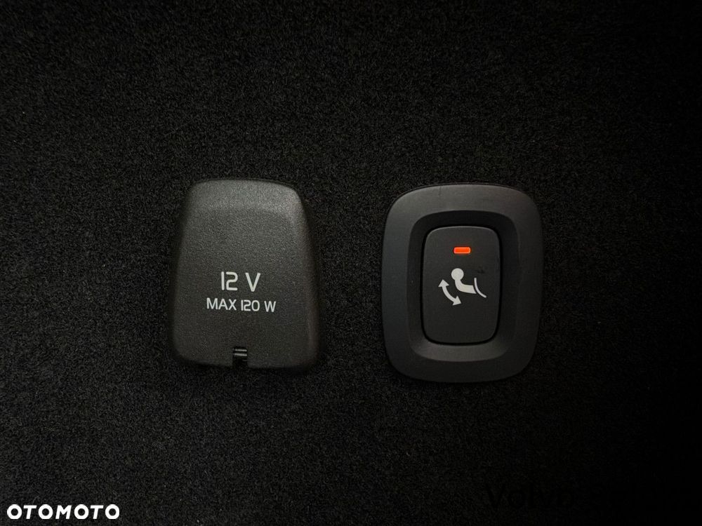 Volvo V60 Cross Country - 38