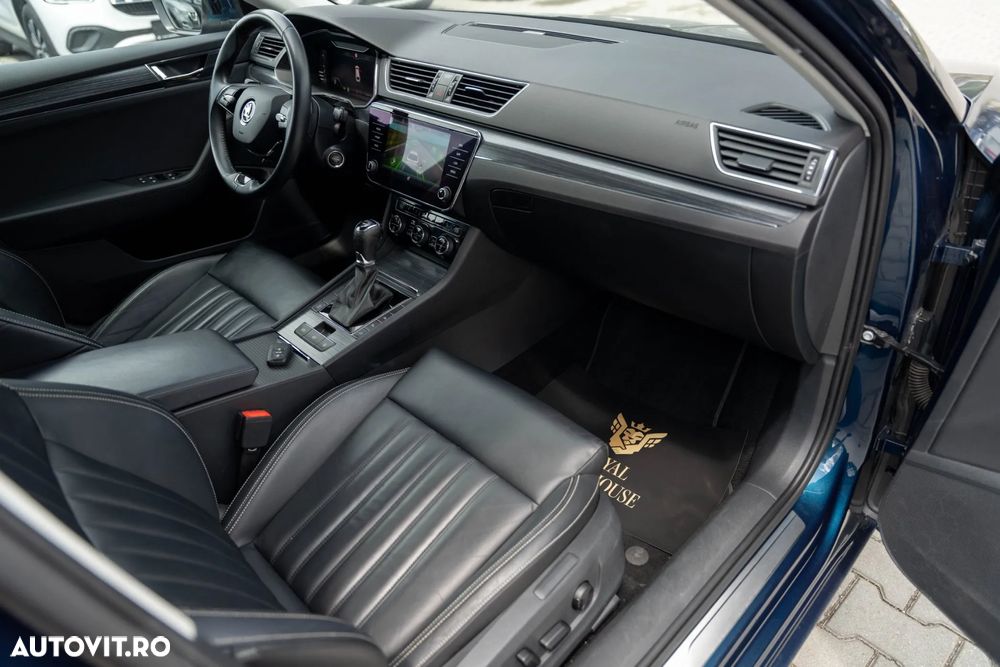 Skoda Superb 2.0 TDI DSG Sportline - 8