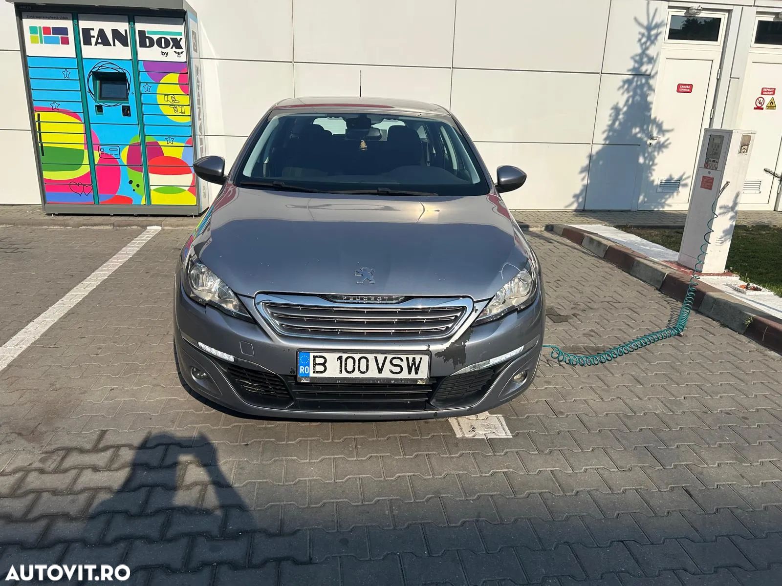 Peugeot 308 - 1