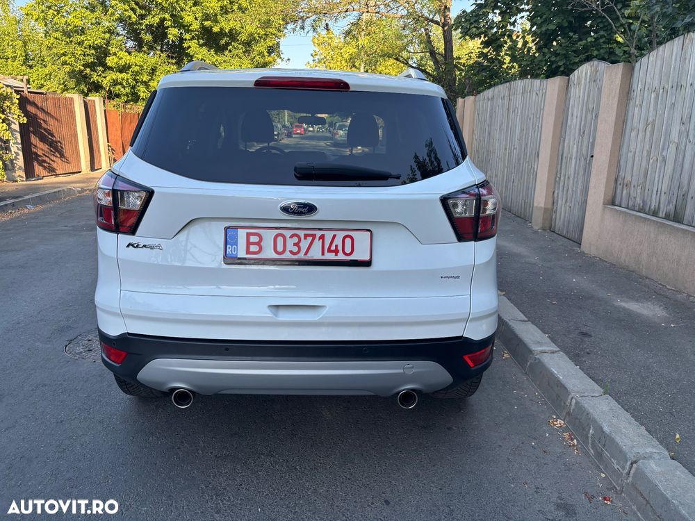 Ford Kuga 1.5 TDCi 2WD Powershift Titanium - 6