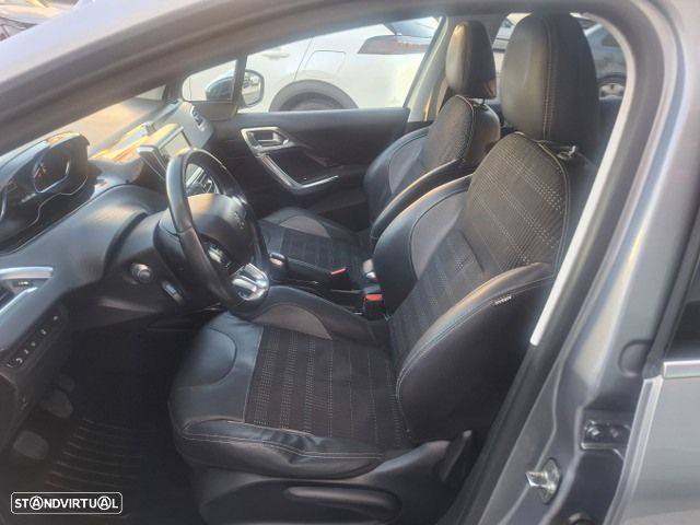 Peugeot 2008 1.6 e-HDi Allure - 26