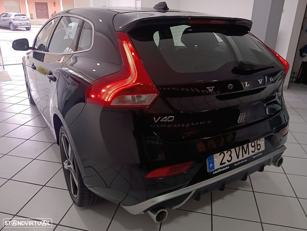 Volvo V40 2.0 D3 R-Design - 13