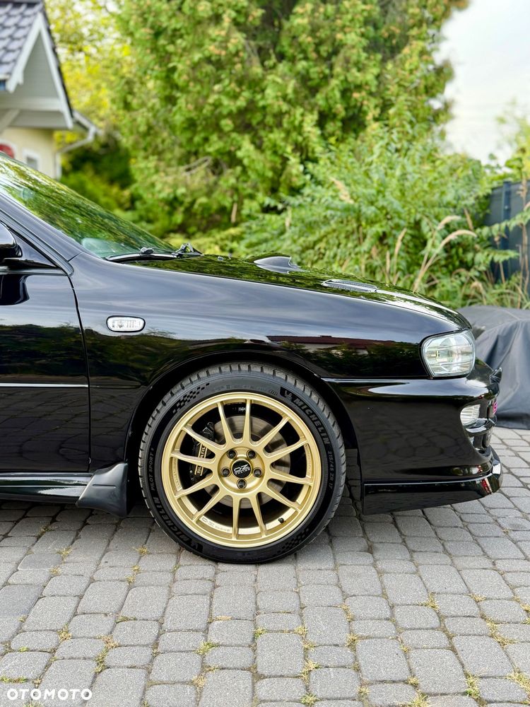Subaru Impreza 2.0 GT - 20